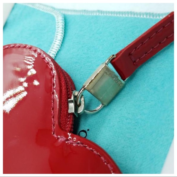 TIFFANY & CO HEART POUCH LISTING SOON - Picture 3 of 8